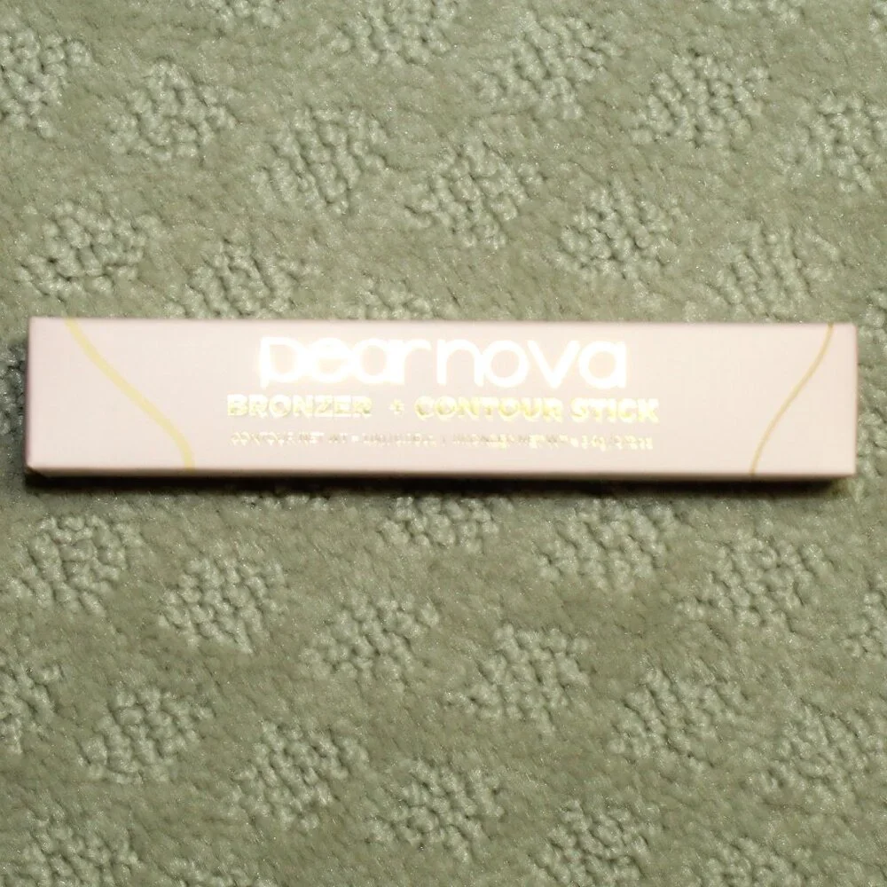 NEW Pear Nova Bronzer Contour Stick Light 5.2 g Full Size NIB; MSRP $27.50